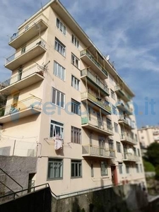 Appartamento in ottime condizioni, in vendita in Via Bari, Genova