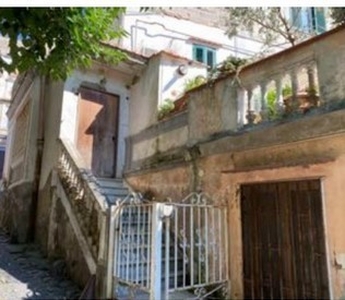 Appartamento - Pentalocale a Napoli