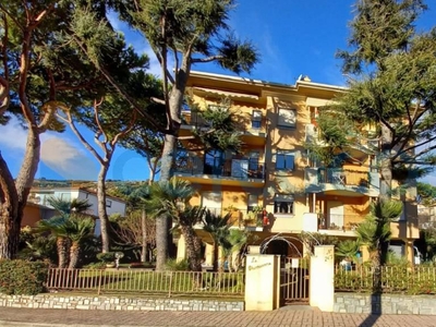 Appartamento Trilocale in vendita a Bordighera