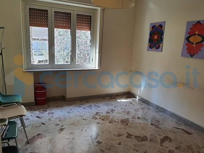 Appartamento Trilocale in vendita in Via Corsica 33, Caltanissetta