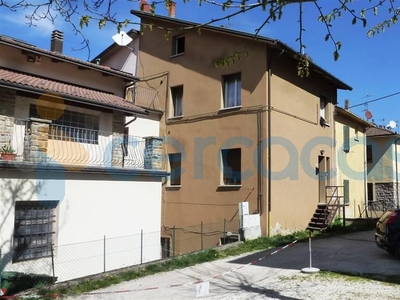Appartamento Trilocale in vendita in Via Lagarete 3, San Benedetto Val Di Sambro