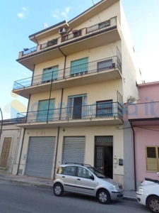 Appartamento Trilocale in vendita in Via Spalato 63, Siderno