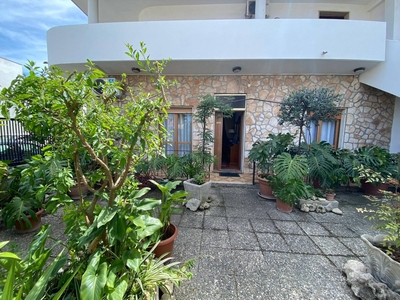 Casa in vendita in Pulsano, Italia