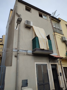 Casa indipendente di 40 mq a Paternò