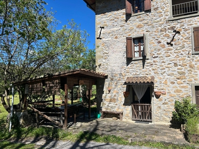 Casa indipendente in vendita Lucca