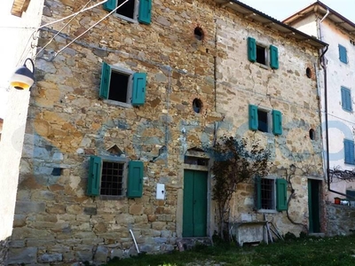 Casa singola da ristrutturare, in vendita in Capanne Moratti, Castel Di Casio