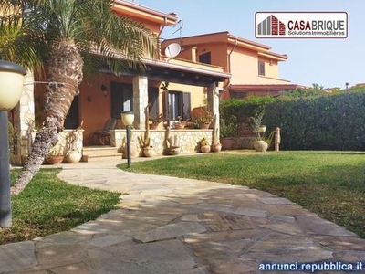 Casabrique propone in vendita una villa