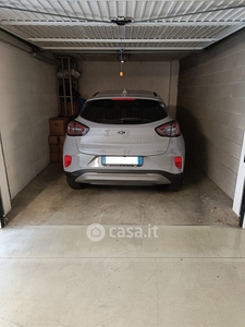 Garage/Posto auto in Affitto in a Como