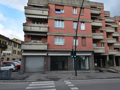 Locale commerciale in affitto, Lecco s. giovanni