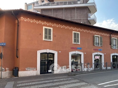 Negozio/Locale commerciale in Affitto in Corso Garibaldi 130 a Borgomanero