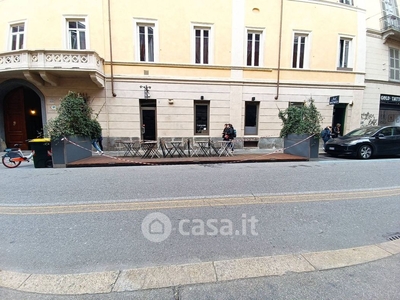 Negozio/Locale commerciale in Affitto in Via Camillo Benso Conte di Cavour 24 a Torino