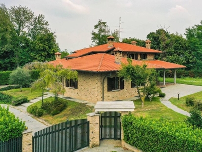 Villa in vendita Via del Castagno, 19, Brenna, Como, Lombardia