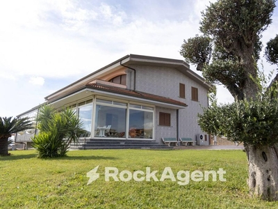 Prestigiosa villa di 600 mq in vendita Via Canalicchio, 9, Stalettì, Calabria