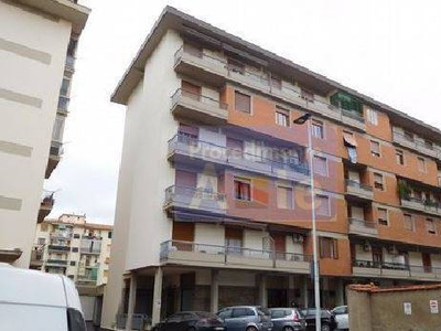 Trilocale con terrazzo, Firenze rifredi