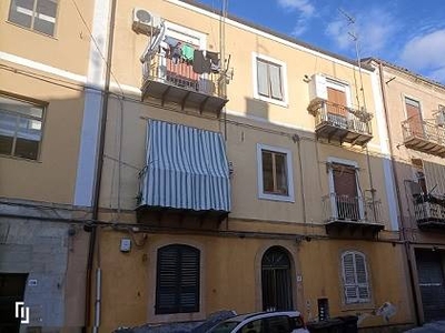 Vendita Appartamento, in zona VESPRI SICILIANI, REDENTORE, G. CASCINO, PITRE, CALTANISSETTA