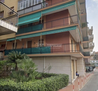 Vendita Appartamento Via San Gerolamo Emiliani, 12, Rapallo