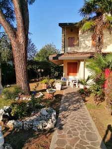 Villa a schiera in ottime condizioni in zona Ponte Nuovo, Classe, Madonna Dell'Albero, san bart a Ravenna