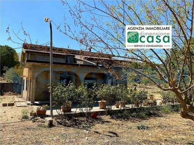 Villa da ristrutturare, in vendita in Sp33, San Cataldo