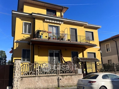 Villa in Affitto in Via Alessandro Manzoni a Legnano