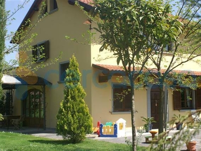 Villa in ottime condizioni, in vendita in Via Della Penna, Terranuova Bracciolini
