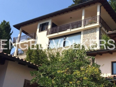 Prestigiosa villa di 172 mq in vendita, Tignale, Italia