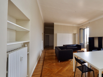 Appartamento con 3 camere da letto in affitto a Garibaldi