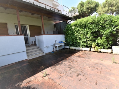 Appartamento con terrazzo, Martinsicuro villa rosa