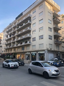 Appartamento con terrazzo, Palermo libert? - villabianca - de gasperi - croce rossa -