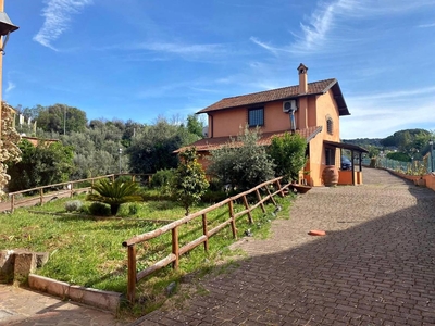 FRASCATI - COCCIANO RISTORANTE E B&B CON AMPIO TERRENO