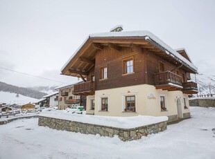 Accogliente appartamento per sciatori con garage, cucina - 600m dalla ski area di Livigno