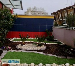 Appartamento arredato con terrazzo Centro