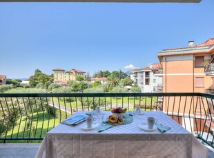 Appartamento con terrazza e giardino a Gardagrill - Vicino alla spiaggia