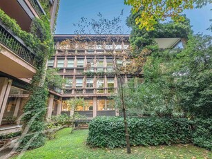 Appartamento di prestigio di 320 m² in affitto Milano, Italia