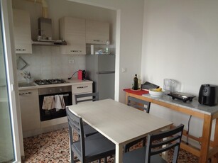 Appartamento in Affitto a Pisa, 300€, 125 m², arredato