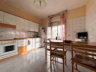 Appartamento in Affitto ad Catanzaro - 1500 Euro