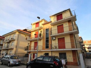 Appartamento in Affitto ad San Benedetto del Tronto - 400 Euro