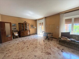Appartamento in Vendita a Bari, 275'000€, 160 m²