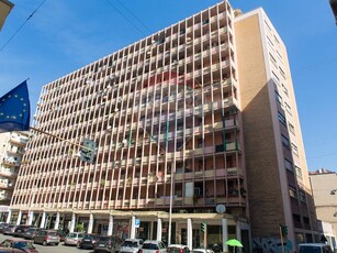 Appartamento in Vendita a Catania, zona Piazza Europa, 229'000€, 136 m²