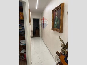 Appartamento in Vendita a Catania, zona San Giorgio, 128'000€, 140 m²