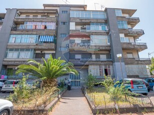 Appartamento in Vendita a Catania, zona San Giorgio, 59'000€, 70 m²