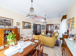 Appartamento in Vendita a Catania, zona Viale Rapisardi, 139'000€, 120 m²
