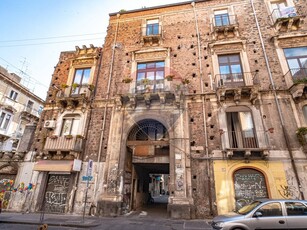 Appartamento in Vendita a Catania, zona Zona centro, 198'000€, 135 m²