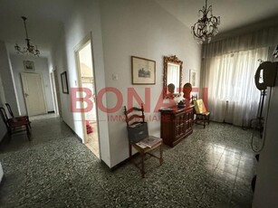 Appartamento in Vendita a La Spezia, zona Centro, 400'000€, 218 m²