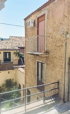 Appartamento in vendita a Lascari Palermo
