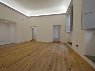 Appartamento in Vendita a Lucca, 620'000€, 155 m²