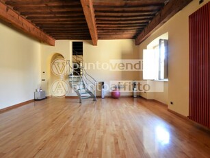 Appartamento in Vendita a Lucca, 850'000€, 230 m², arredato