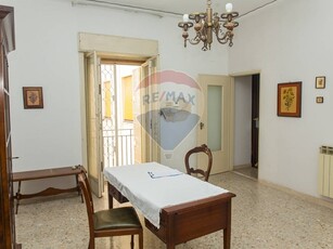 Appartamento in Vendita a Messina, zona Panoramica, 100'000€, 99 m²