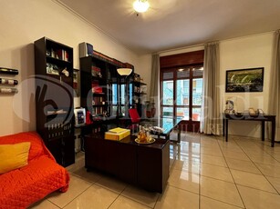 Appartamento in Vendita a Salerno, 570'000€, 180 m²