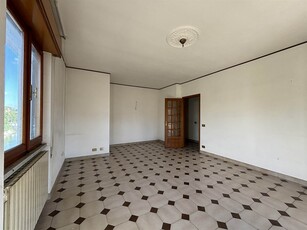 Appartamento in vendita a Sarzana La Spezia Centro
