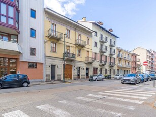 Appartamento in Vendita a Torino, zona Santa Rita, 570'000€, 245 m²